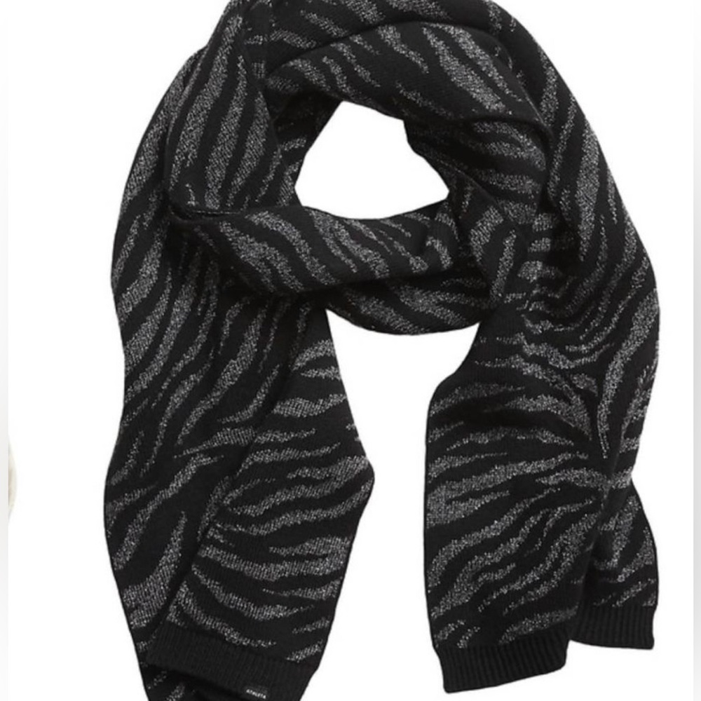 NWOT Athleta Winter Scarf